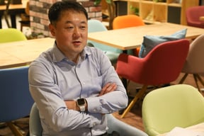 Sitting Yoshiya